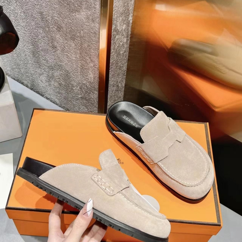 H**mes slippers